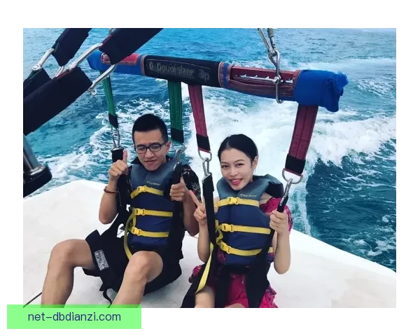 皮划艇挑战赛：浪漫之旅与激情对决