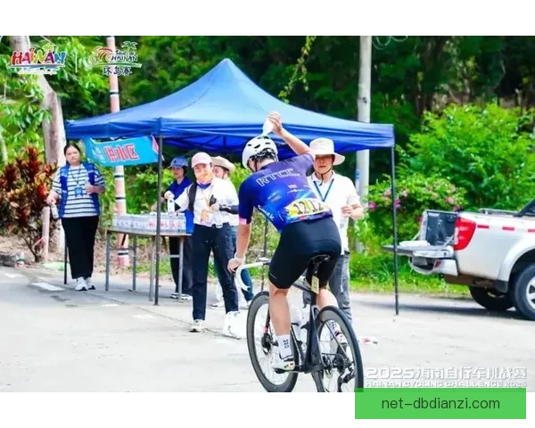 骑行精英争锋：挑战自行车邀请赛的极限速度